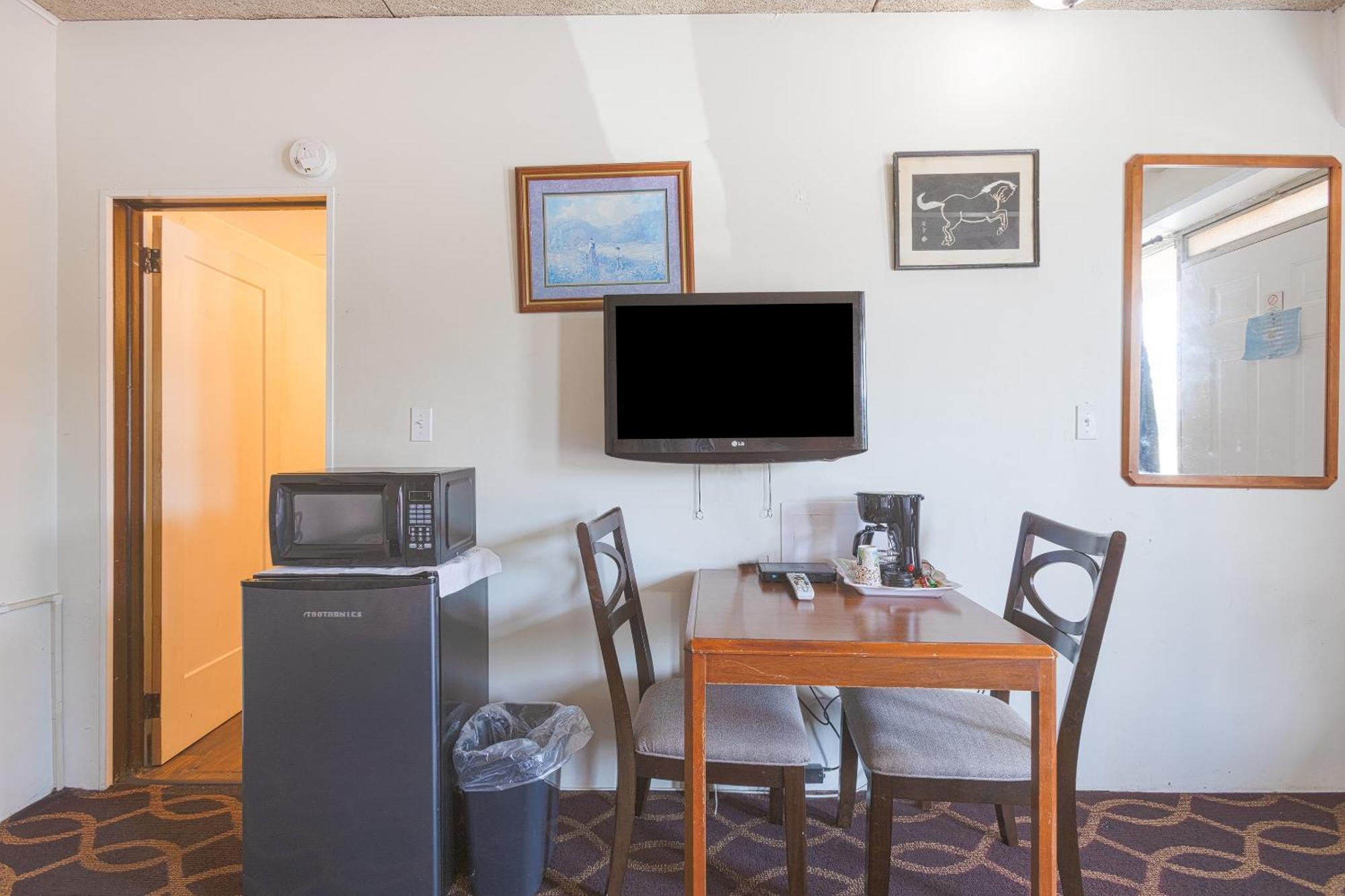 Sonrise Inn Lincoln Hwy By Oyo Breezewood Экстерьер фото