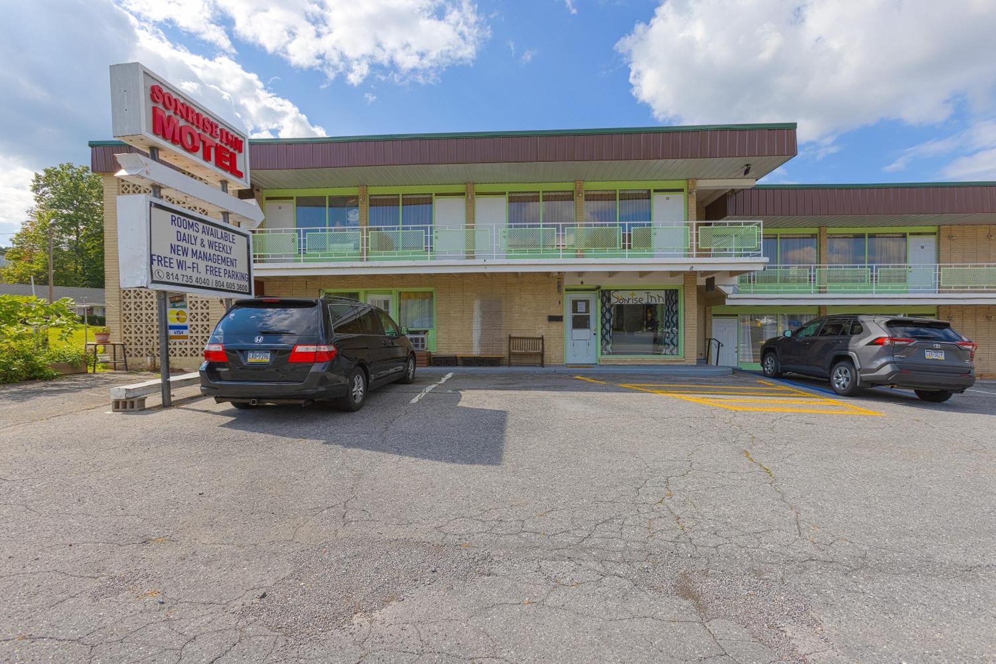 Sonrise Inn Lincoln Hwy By Oyo Breezewood Экстерьер фото