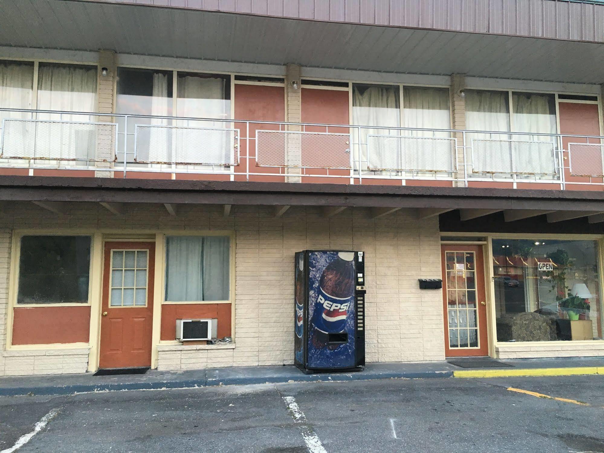 Sonrise Inn Lincoln Hwy By Oyo Breezewood Экстерьер фото